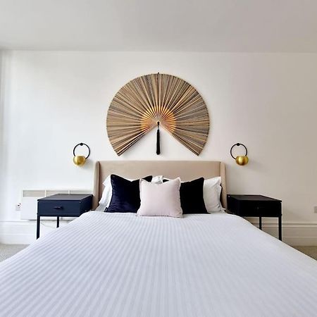 The Stray Adjacent, Interior-Designed 2-Bed Apartment- Luxury Harrogate Eksteriør billede